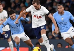 开云APP-凯恩重返赛场，爆冷首场状态出色，尤文图斯观众沸腾！比赛高潮迭起(尤文图斯最新合约)