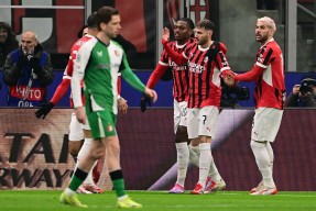 开云官网-塔图姆与60激战西班牙队分钟新奥尔良鹈鹕集结日伤情更新，今夜国际米兰内部沟通看傻球迷的简单介绍